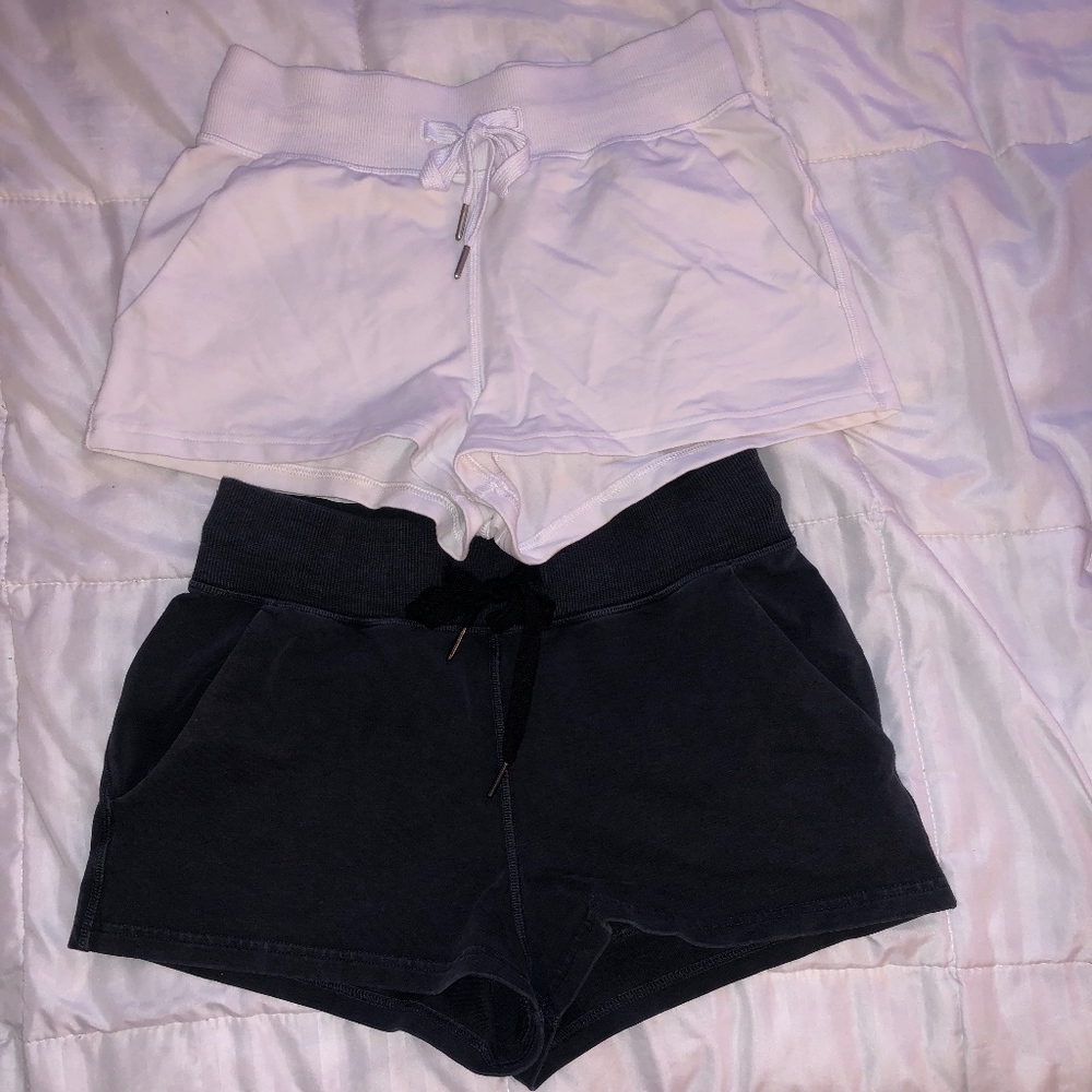 Lululemon Shorts Size 6 White & White